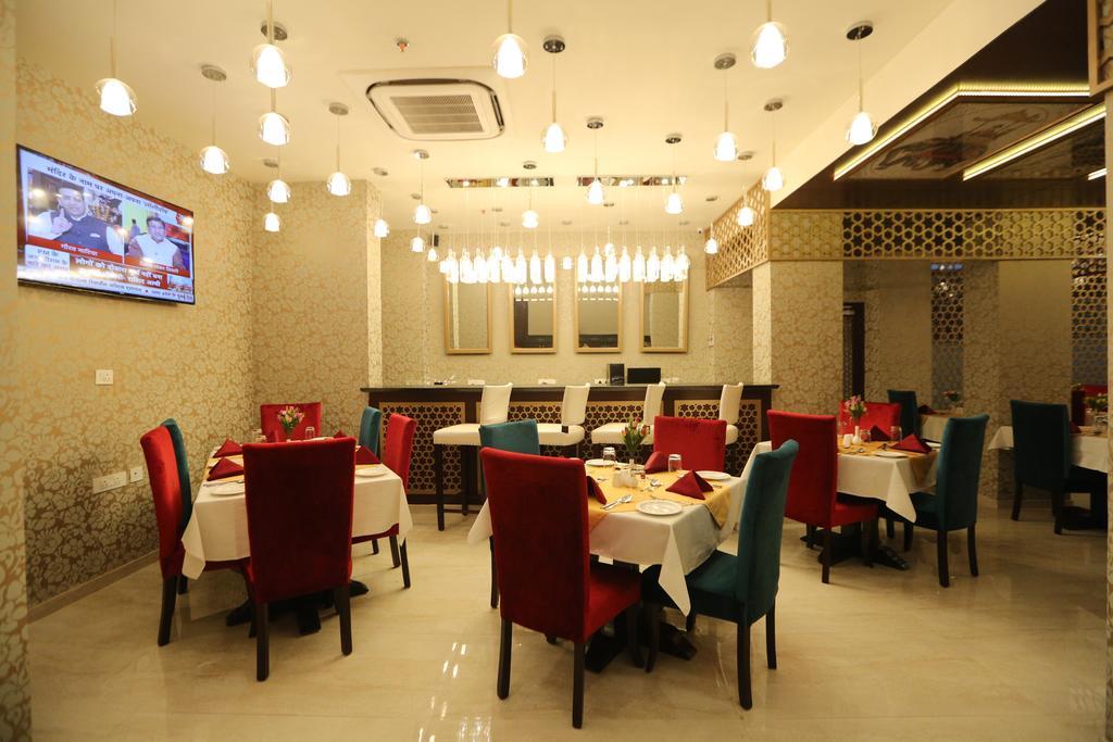 Comfort Inn Sapphire - A Inde Hotel Jaipur Ngoại thất bức ảnh