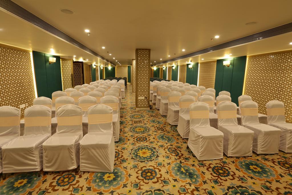Comfort Inn Sapphire - A Inde Hotel Jaipur Ngoại thất bức ảnh