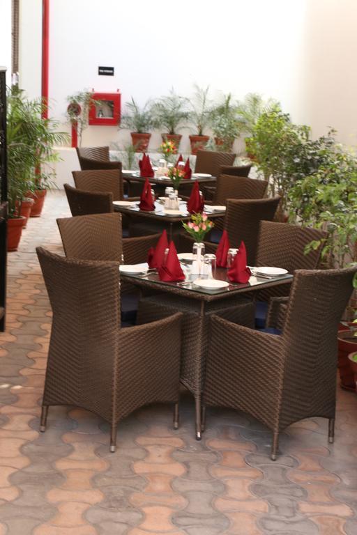 Comfort Inn Sapphire - A Inde Hotel Jaipur Ngoại thất bức ảnh
