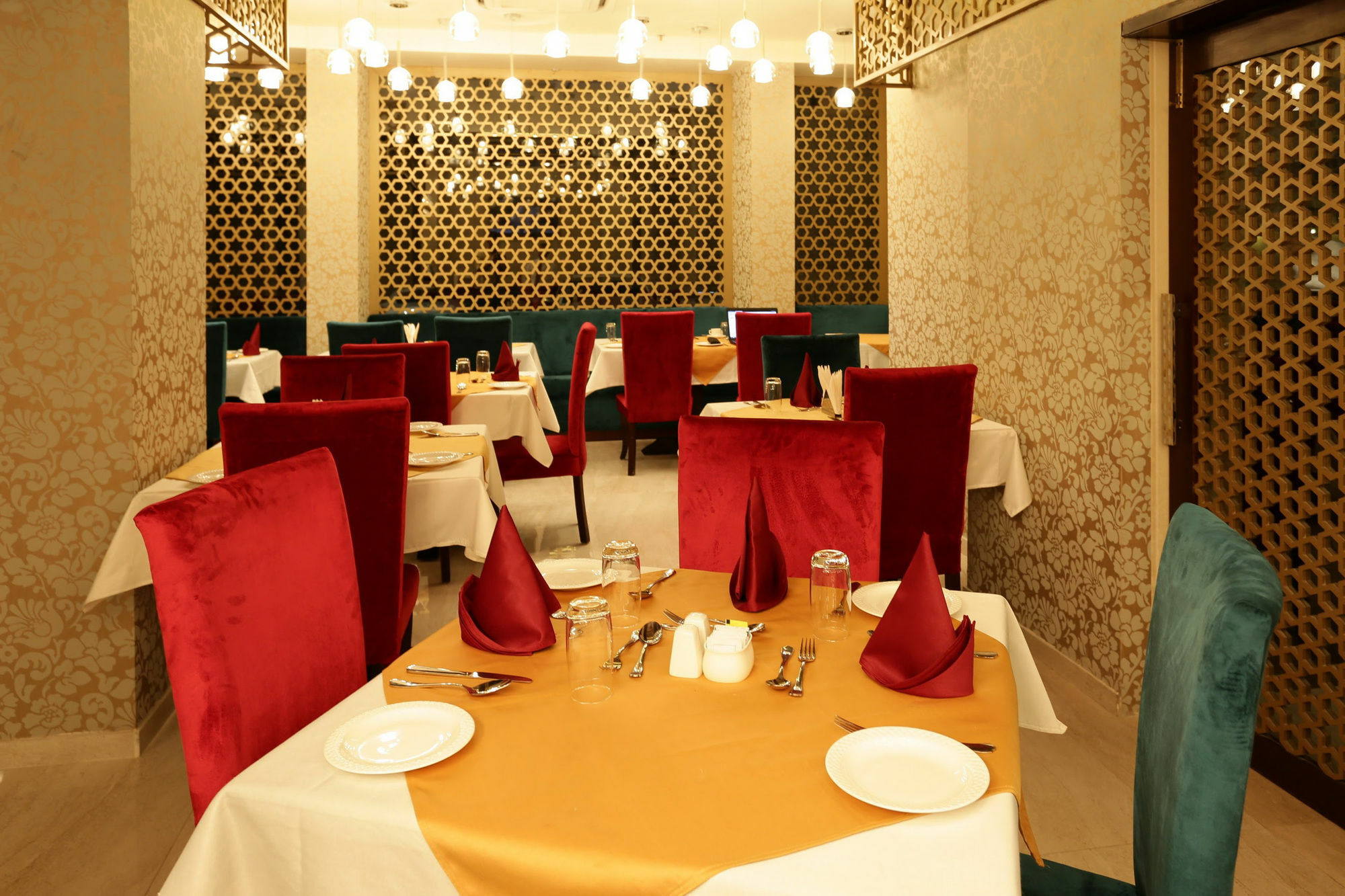Comfort Inn Sapphire - A Inde Hotel Jaipur Ngoại thất bức ảnh
